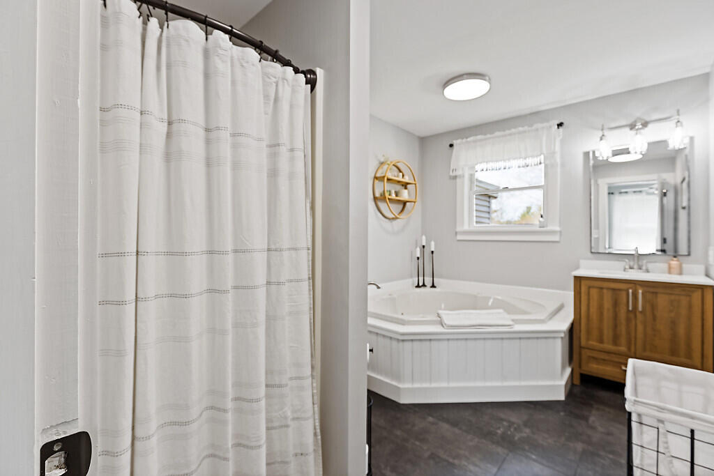 816 Riverside Drive Augusta, ME 04330 - Photo 29 of 73 12_BP5A7838_DxO_mls