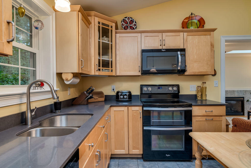 100 Guinea Road Kennebunkport, ME 04046 - Photo 18 of 34 Kitchen