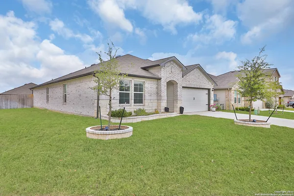 $1,995 | 801 Cinnamon Teal, Seguin, TX 78155
