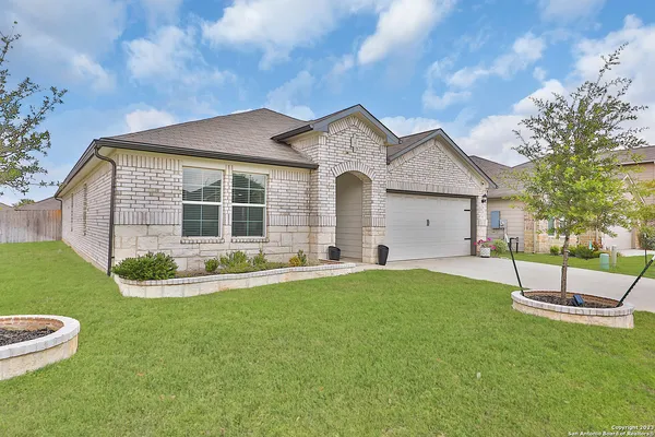 $1,995 | 801 Cinnamon Teal, Seguin, TX 78155