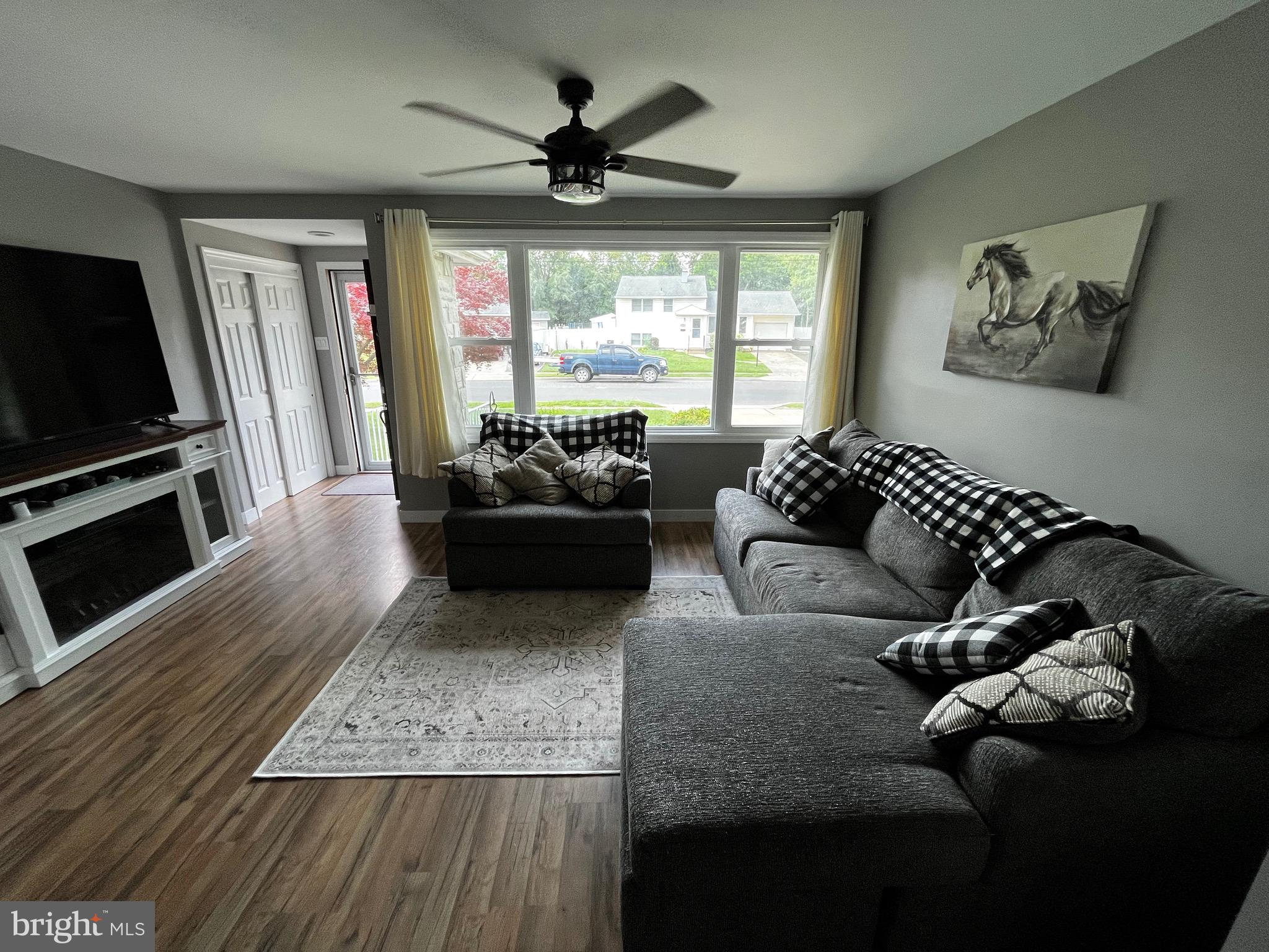 429 Baylor Road Wenonah, NJ 08090 - Photo 2 of 20 living room