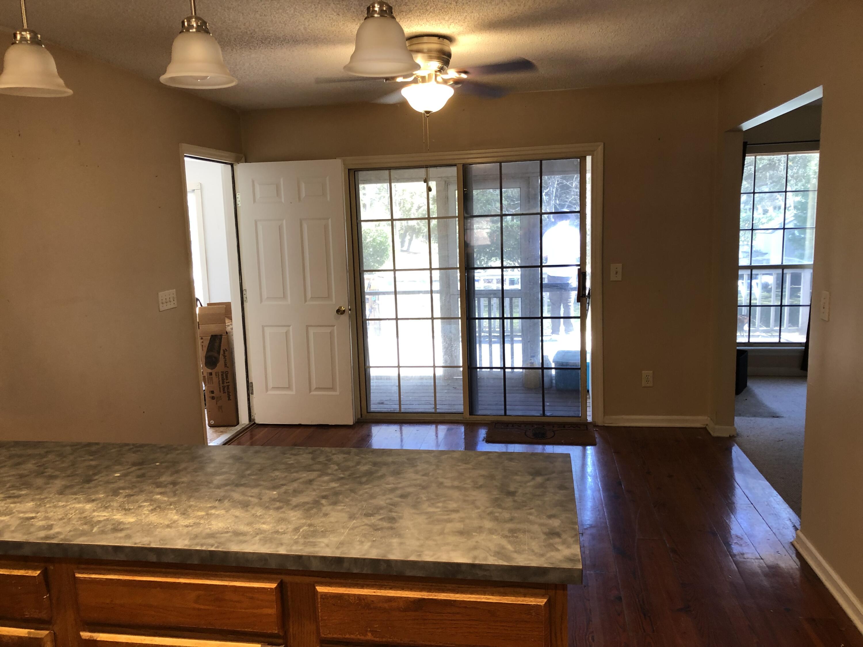 1234 Ocean View Road Charleston, SC 29412 - Photo 10 of 20 John Schaefer - IMG_0243