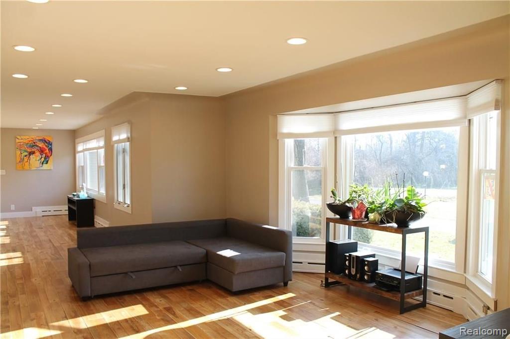 29204 Utley Road Farmington Hills, MI 48334 - Photo 18 of 52