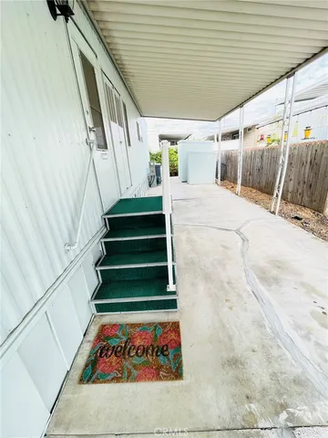 a view of entryway with a front door
