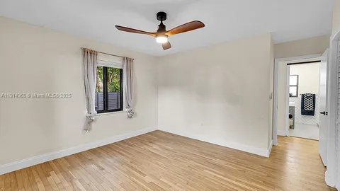 $3,500 | 3764 Southwest 27th Lane, Unit 3762, Miami, FL 33134