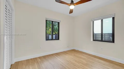 $3,500 | 3764 Southwest 27th Lane, Unit 3762, Miami, FL 33134