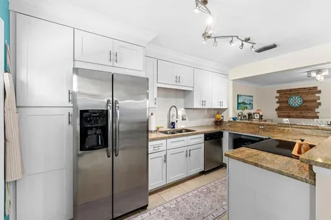 $425,000 | 2990 37th Street North, St. Petersburg, FL 33713