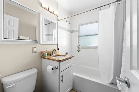 $425,000 | 2990 37th Street North, St. Petersburg, FL 33713