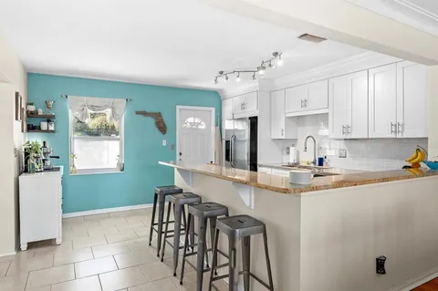 $425,000 | 2990 37th Street North, St. Petersburg, FL 33713