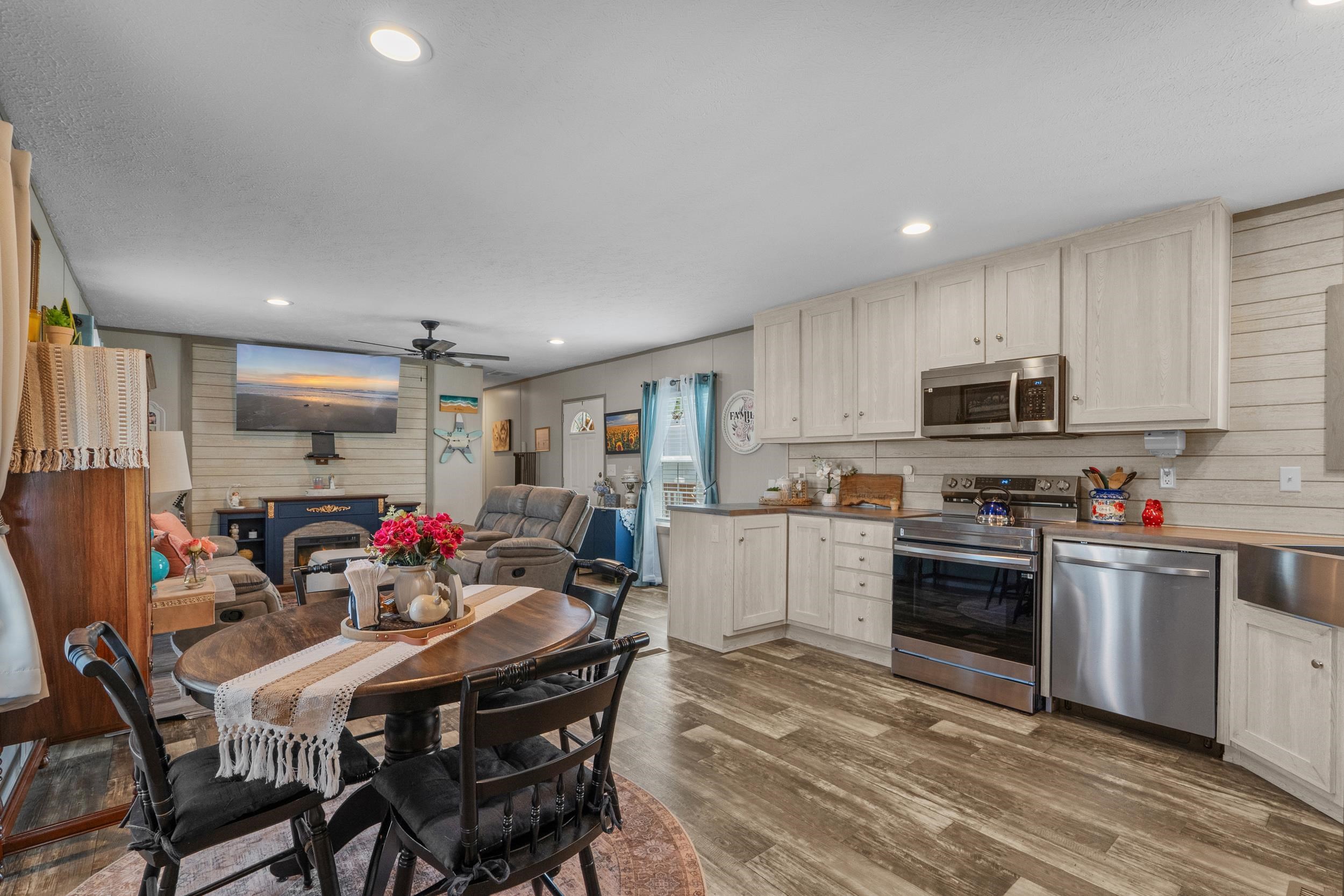 409 Cessna Street Myrtle Beach, SC 29577 - Photo 6 of 31