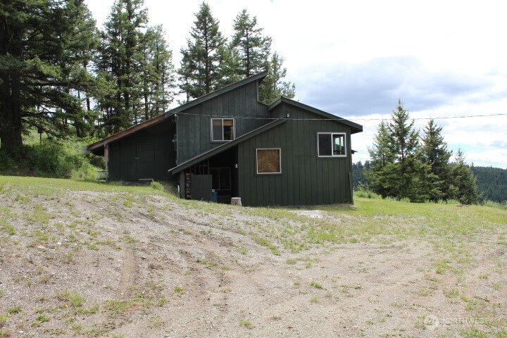 302 Davies Road Oroville, WA 98844 - Photo 19 of 37