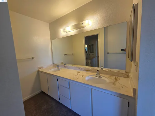 $2,925 | 7596 Silvertree Lane, Dublin, CA 94568