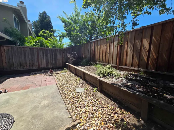 $2,925 | 7596 Silvertree Lane, Dublin, CA 94568