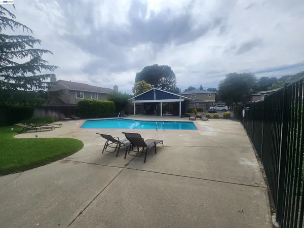 $2,925 | 7596 Silvertree Lane, Dublin, CA 94568