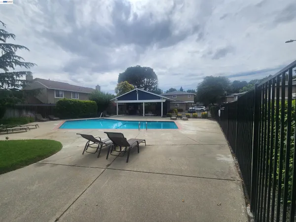 $2,925 | 7596 Silvertree Lane, Dublin, CA 94568