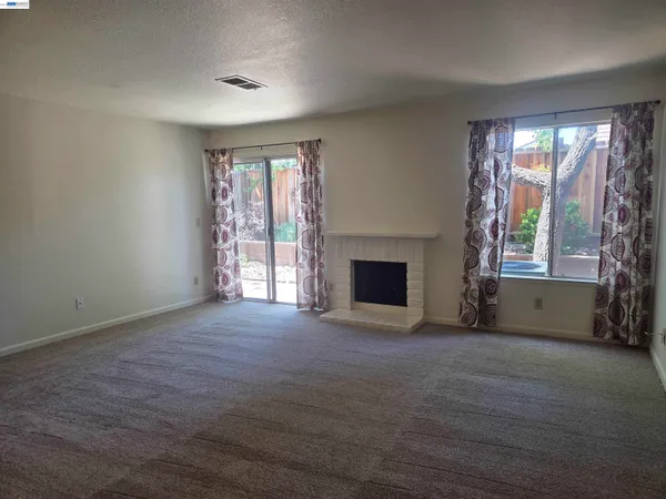 $2,925 | 7596 Silvertree Lane, Dublin, CA 94568