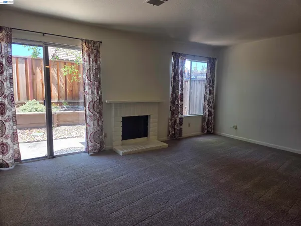 $2,925 | 7596 Silvertree Lane, Dublin, CA 94568