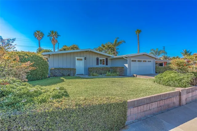$4,995 | 2391 Westminster Avenue, Costa Mesa, CA 92627