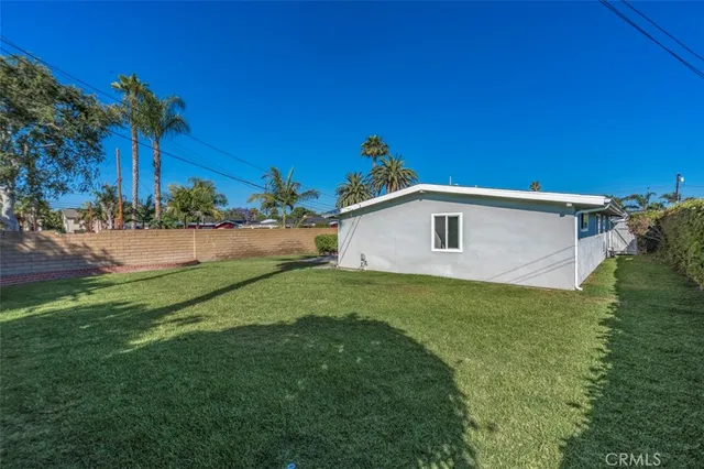 $4,995 | 2391 Westminster Avenue, Costa Mesa, CA 92627