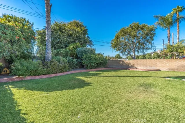 $4,995 | 2391 Westminster Avenue, Costa Mesa, CA 92627