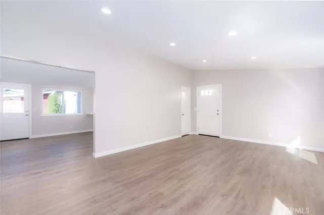 $4,995 | 2391 Westminster Avenue, Costa Mesa, CA 92627