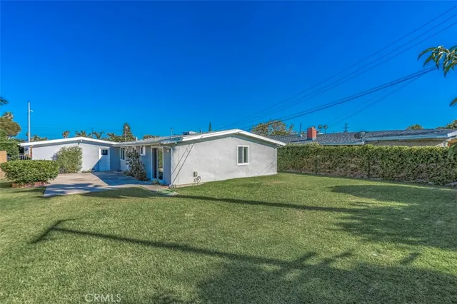 $4,995 | 2391 Westminster Avenue, Costa Mesa, CA 92627