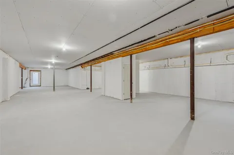 $1,875,000 | 5675 Bridge Lane, Cutchogue, NY 11935