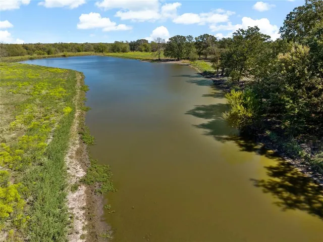 $1,175,000 | 15 County Road 1227, Lake Creek, TX 75450