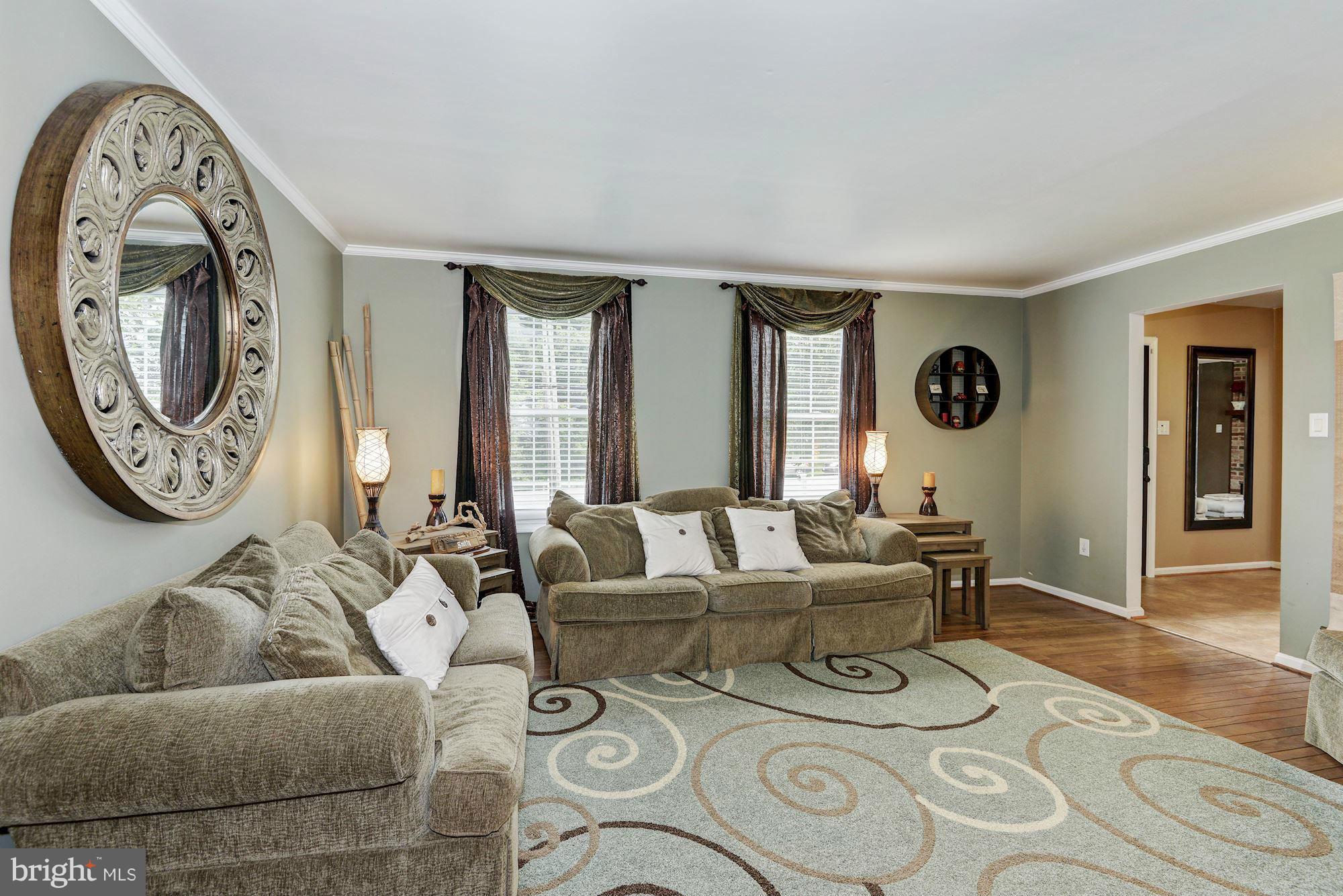 10776 Scaggsville Road Laurel, MD 20723 - Photo 4 of 28 Living Room
