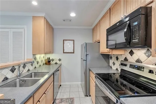 $1,900 | 8 Arpege Way Northwest, Atlanta, GA 30327