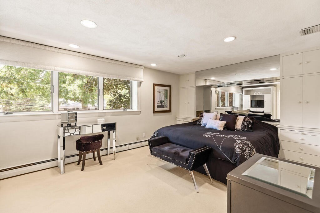 124 Damon Road Needham, MA 02494 - Photo 19 of 42 a living room with furniture and a window