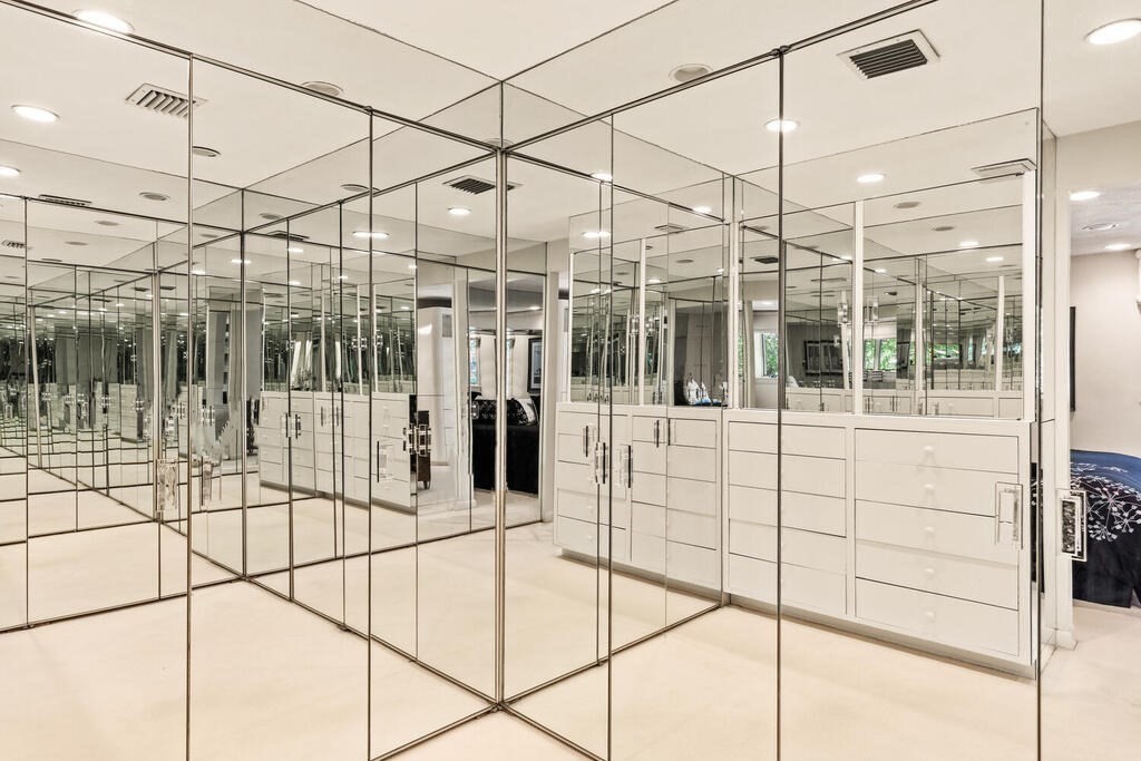 124 Damon Road Needham, MA 02494 - Photo 23 of 42 a view of a balcony