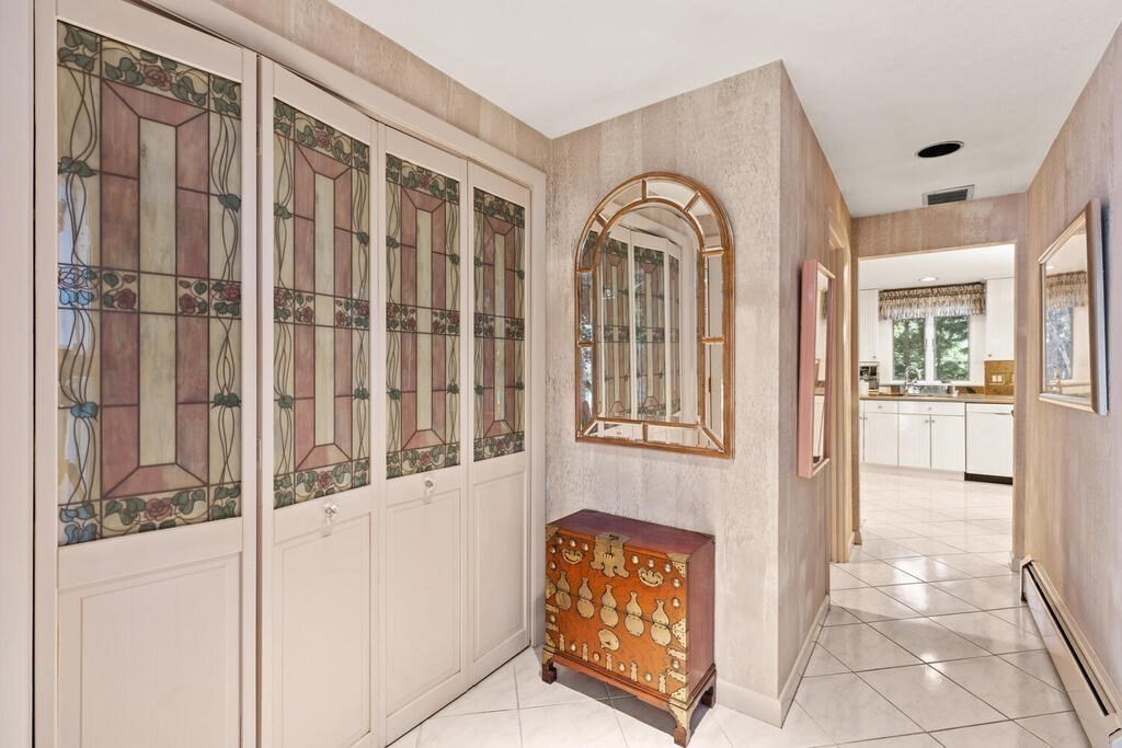 124 Damon Road Needham, MA 02494 - Photo 5 of 42