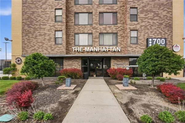 $145,000 | 700 East 8th Street, Unit 14N, Kansas City, MO 64106
