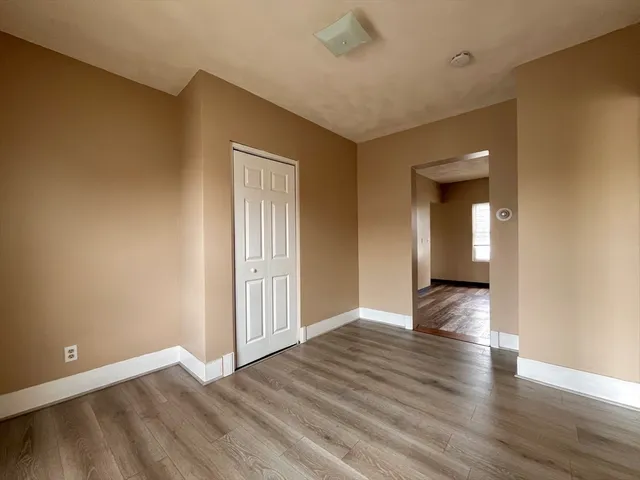 $1,800 | 25 Oakland Avenue, Unit 3R, Everett, MA 02149