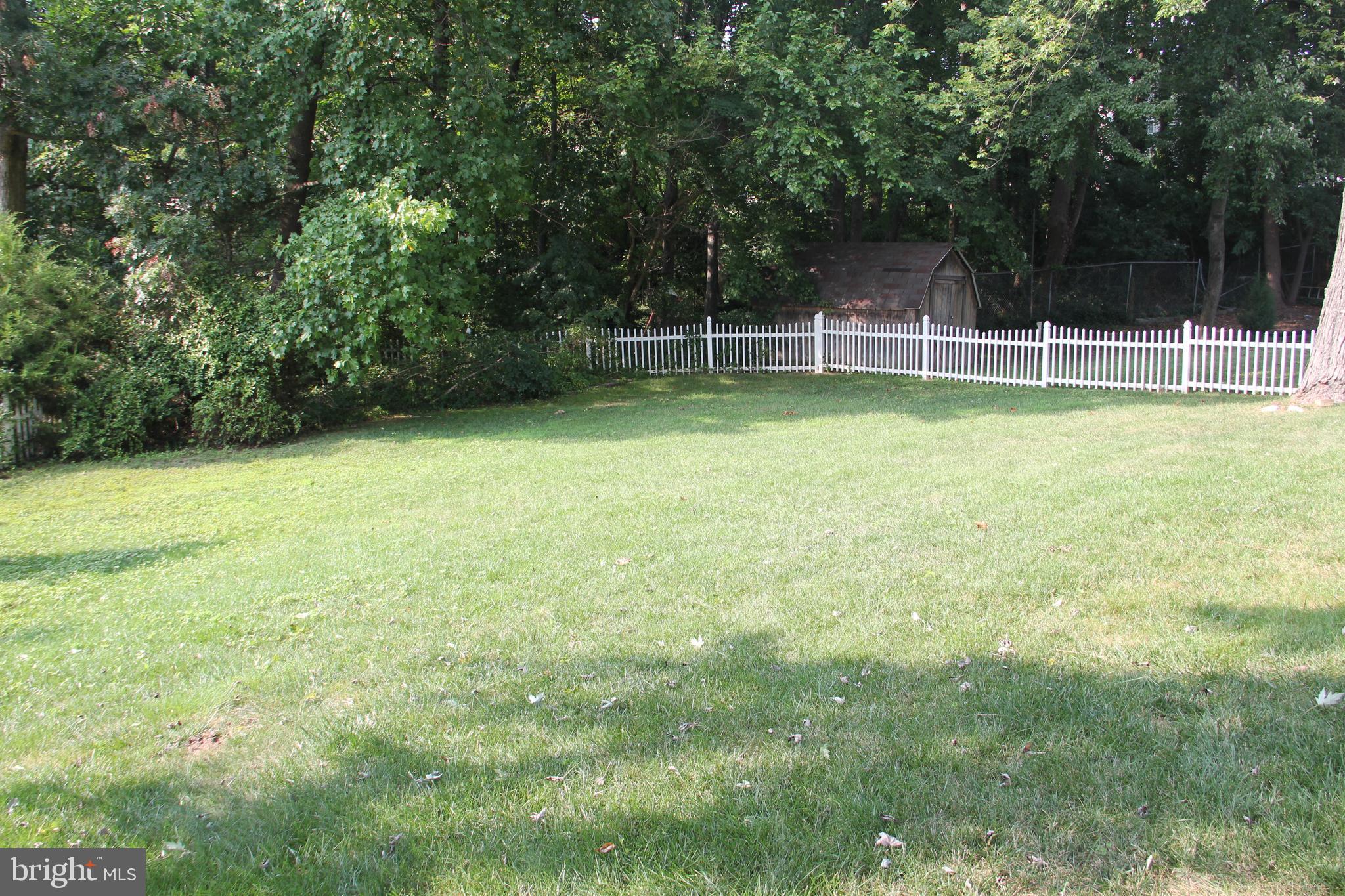 4604 Vicky Road Baltimore, MD 21236 - Photo 13 of 13 Yard
