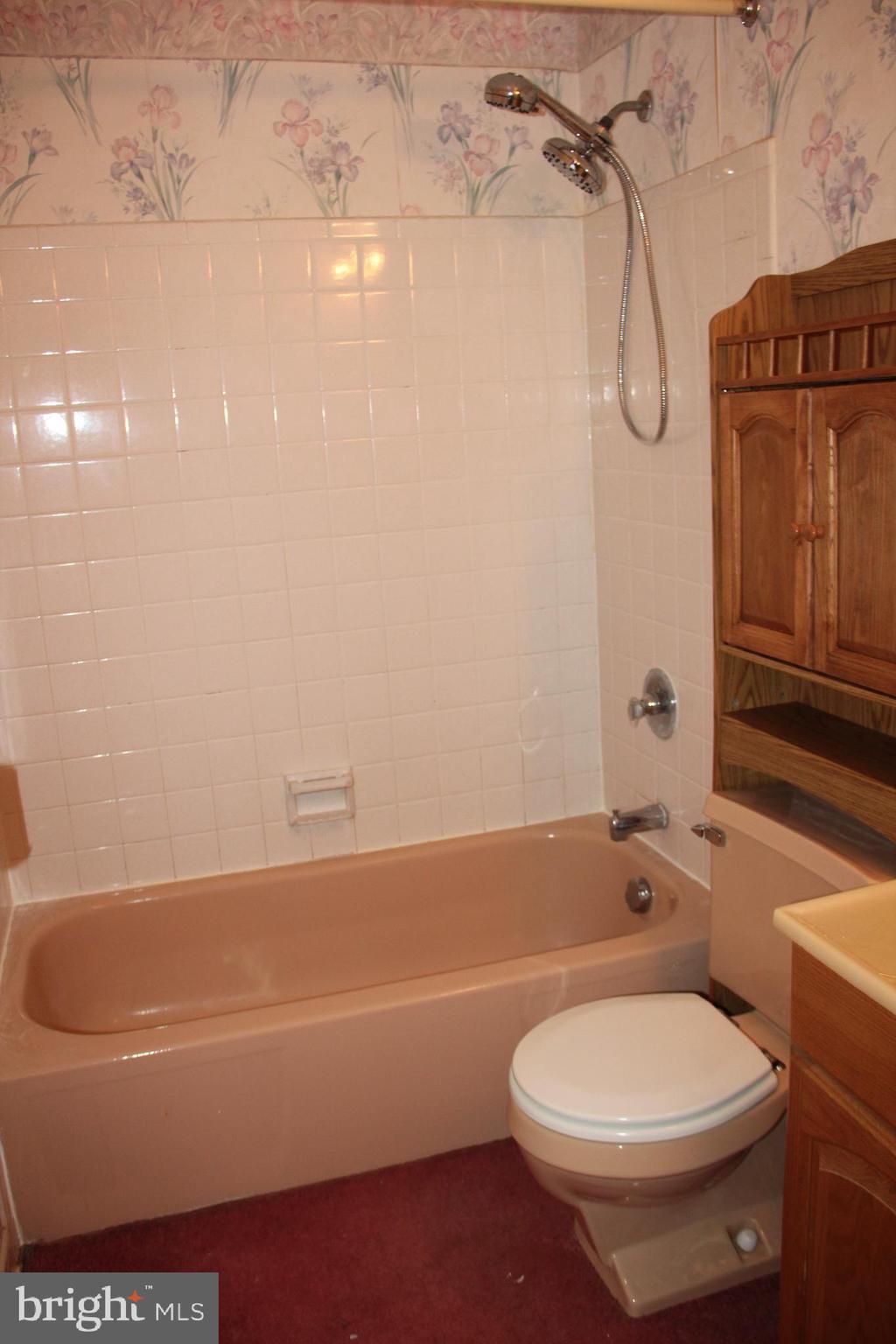 4604 Vicky Road Baltimore, MD 21236 - Photo 10 of 13 Bath