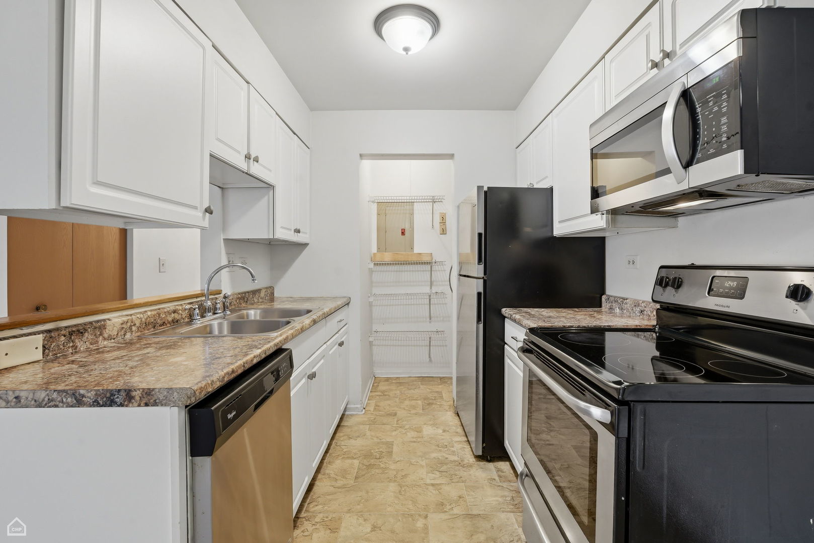 627 South Virginia Road, Unit 112 Crystal Lake, IL 60014 - Photo 2 of 16