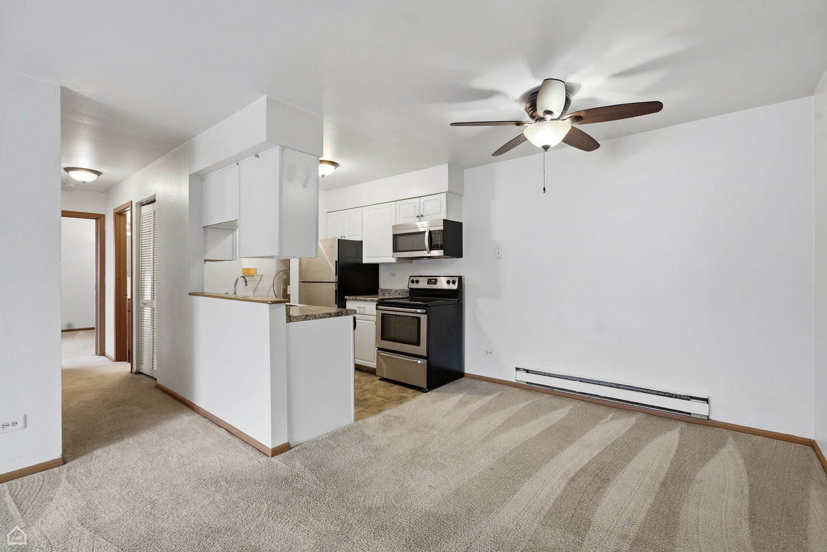 627 South Virginia Road, Unit 112 Crystal Lake, IL 60014 - Photo 4 of 16