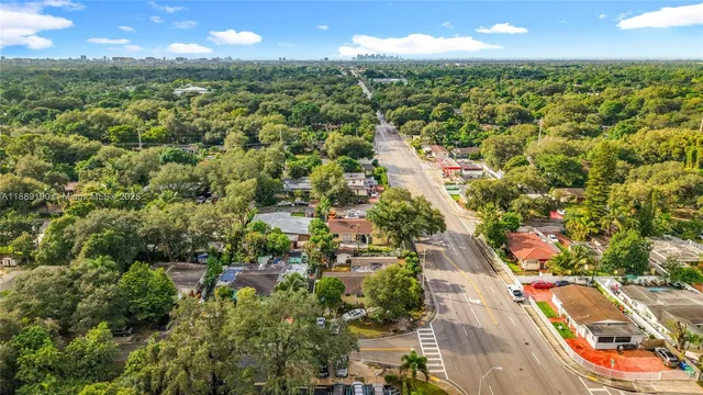 $620,000 | 605 Northeast 164th Street, Miami, FL 33162
