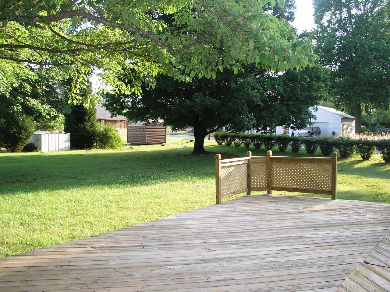 201 Frontier Road Northeast Roanoke, VA 24012 - Photo 4 of 9 back