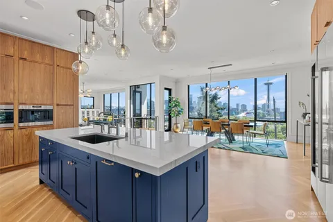 $5,308,000 | 362 Ward Street, Seattle, WA 98109