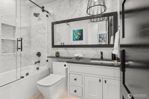 $5,308,000 | 362 Ward Street, Seattle, WA 98109