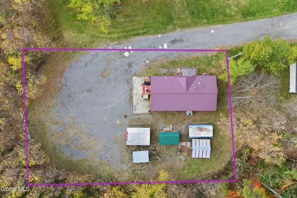 $219,500 | 4 Country Lane, Ticonderoga, NY 12883
