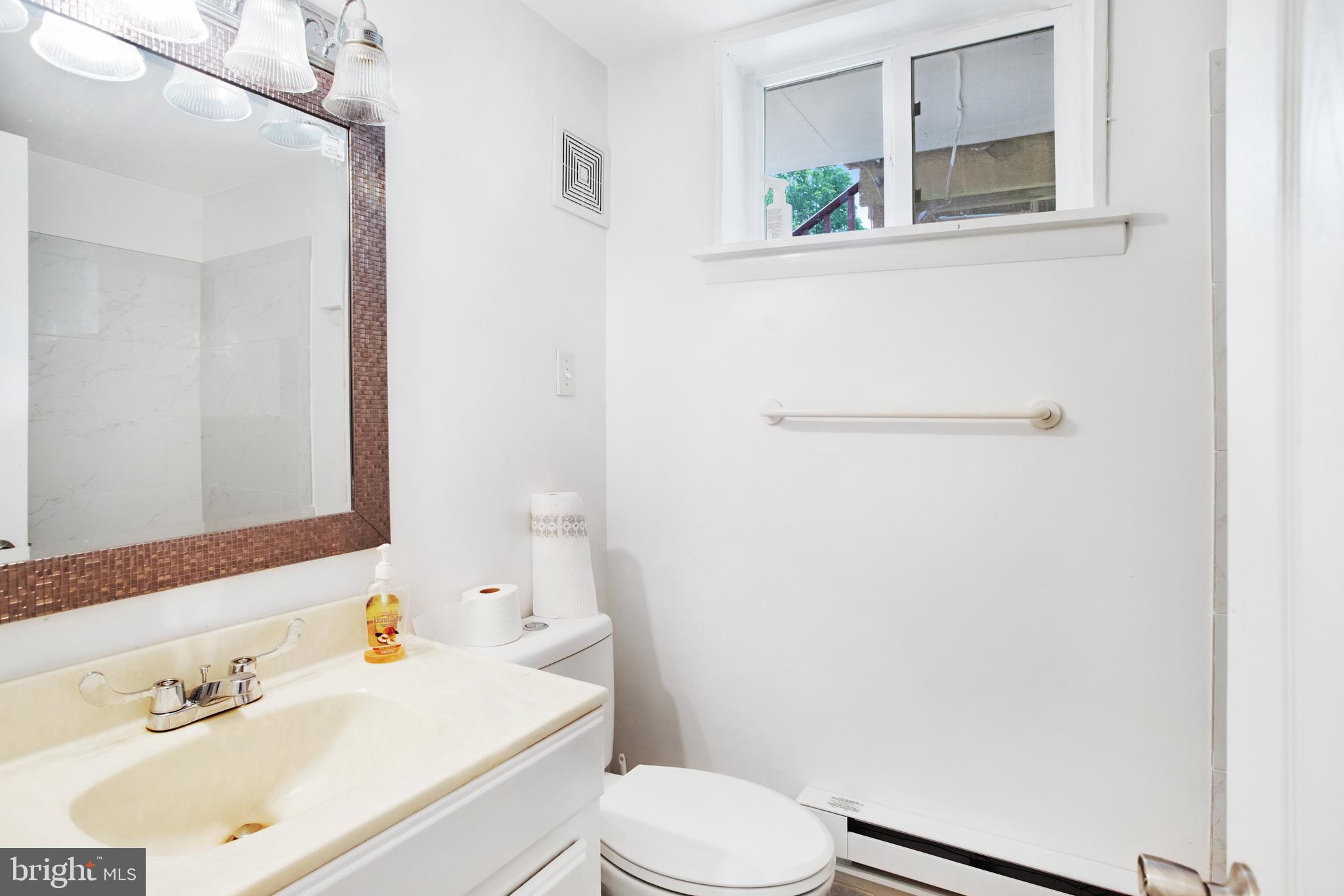 4313 Granby Road Woodbridge, VA 22193 - Photo 34 of 43 Gallery Image 34