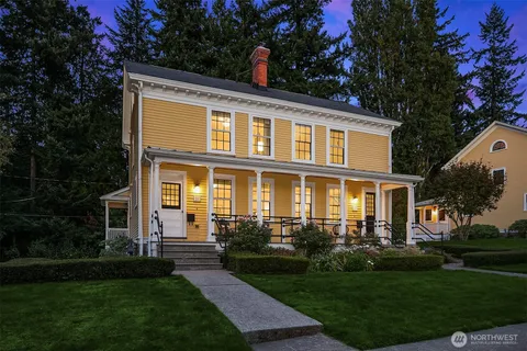 $1,225,000 | 4422 Montana Circle, Seattle, WA 98199