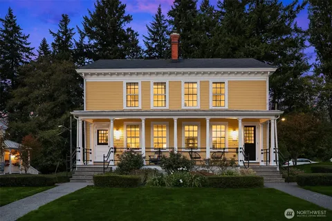 $1,225,000 | 4422 Montana Circle, Seattle, WA 98199