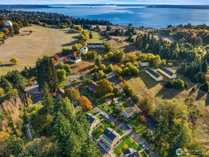 $1,225,000 | 4422 Montana Circle, Seattle, WA 98199