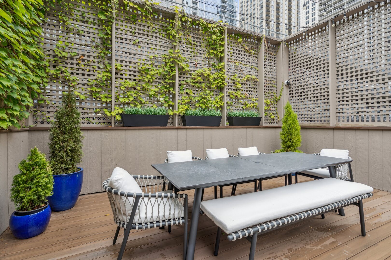 24 West Chestnut Street Chicago, IL 60610 - Photo 34 of 38 a view of a room with a table and chairs