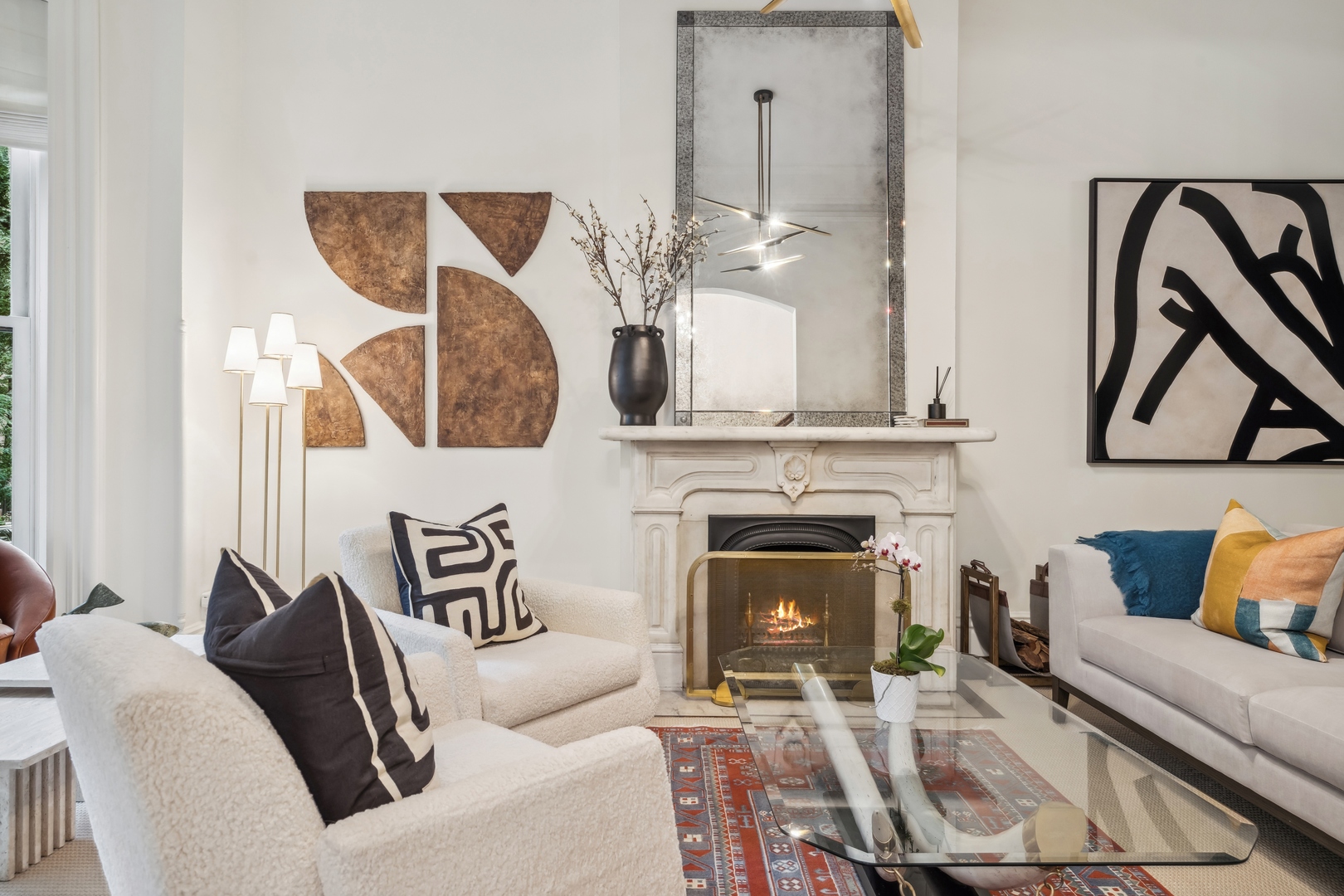 24 West Chestnut Street Chicago, IL 60610 - Photo 6 of 38 a living room with furniture and a fireplace